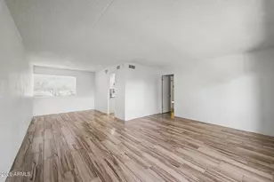 7141 N 16th St, Phoenix, AZ 85020 - Photo 2