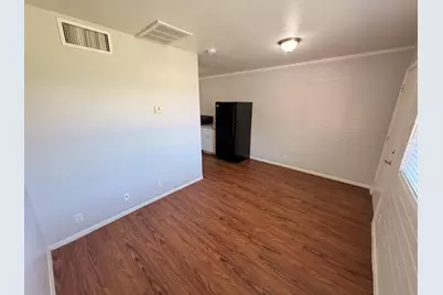 6802 W Glendale Avenue #Unit 10, Glendale, AZ 85303 - Photo 4