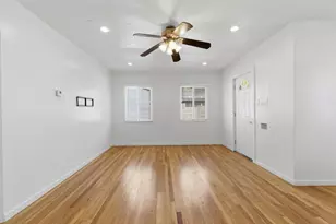 361 E Clarendon Ave, Phoenix, AZ 85012 - Photo 8
