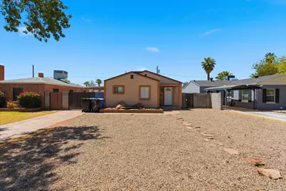 361 E Clarendon Avenue, Phoenix, AZ 85012 - Photo 2