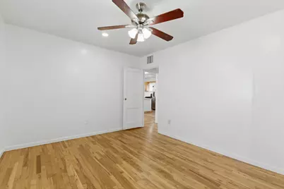 361 E Clarendon Avenue, Phoenix, AZ 85012 - Photo 12