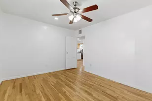 361 E Clarendon Ave, Phoenix, AZ 85012 - Photo 12
