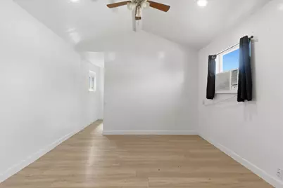 361 E Clarendon Avenue, Phoenix, AZ 85012 - Photo 24