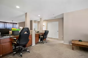 18182 W Desert Ln, Surprise, AZ 85388 - Photo 16