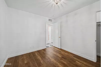 3547 E Meadowbrook Avenue, Phoenix, AZ 85018 - Photo 10