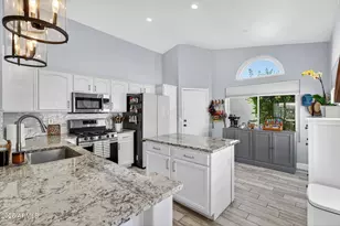 151 W Sagebrush St, Gilbert, AZ 85233 - Photo 8