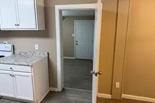 5929 W Mulberry Dr, Phoenix, AZ 85033 - Photo 14