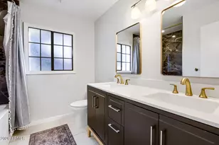 4111 W Paradise Ln, Phoenix, AZ 85053 - Photo 16