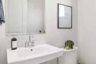 2861 E Sands Dr, Phoenix, AZ 85050 - Photo 16