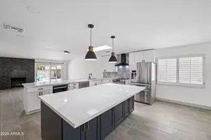 4446 E Coconino St, Phoenix, AZ 85044 - Photo 2