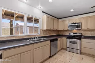 4610 W Laurie Ln, Glendale, AZ 85302 - Photo 6