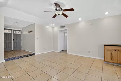 4610 W Laurie Lane, Glendale, AZ 85302 - Photo 2