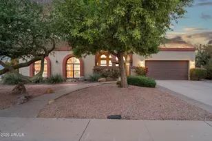 8850 S Los Feliz Dr, Tempe, AZ 85284 - Photo 2
