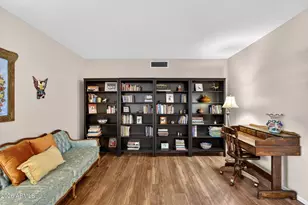 8850 S Los Feliz Dr, Tempe, AZ 85284 - Photo 12