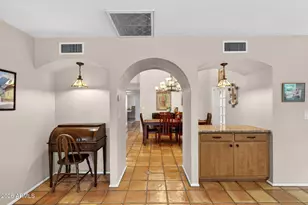 8850 S Los Feliz Dr, Tempe, AZ 85284 - Photo 18