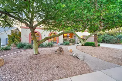 8850 S Los Feliz Drive, Tempe, AZ 85284 - Photo 6