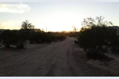 31997 N Connor Court, San Tan Valley, AZ 85144 - Photo 4
