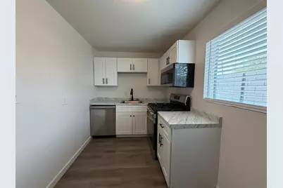 1027 E Dunlap Avenue #Apt 1, Phoenix, AZ 85020 - Photo 6