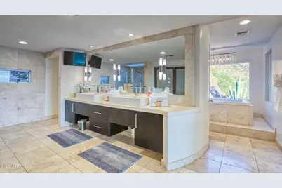 4959 E Red Rock Drive, Phoenix, AZ 85018 - Photo 12