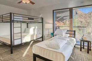 4959 E Red Rock Dr, Phoenix, AZ 85018 - Photo 18