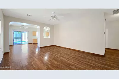 10554 W Louise Drive, Peoria, AZ 85383 - Photo 6