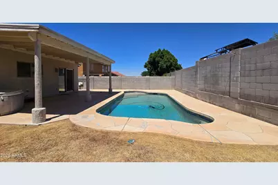 10554 W Louise Drive, Peoria, AZ 85383 - Photo 4