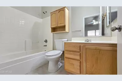 10554 W Louise Drive, Peoria, AZ 85383 - Photo 14