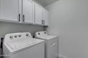 1124 E Parkview Ct, Gilbert, AZ 85295 - Photo 24
