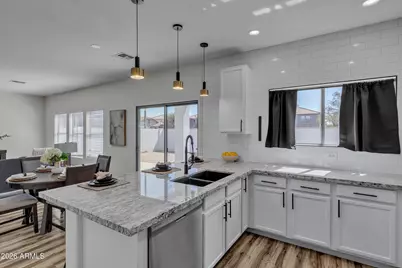 1124 E Parkview Court, Gilbert, AZ 85295 - Photo 14