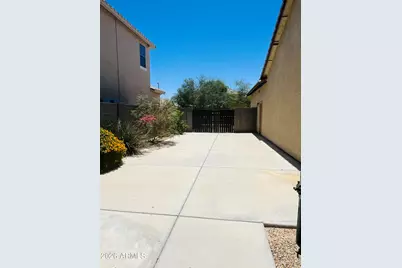 16758 W Apache Street, Goodyear, AZ 85338 - Photo 6
