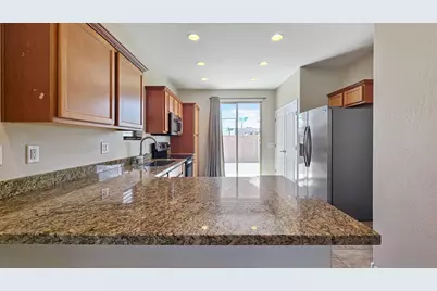 10353 W Monterosa Avenue, Phoenix, AZ 85037 - Photo 6