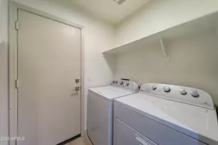 7731 W Pipestone Pl, Phoenix, AZ 85035 - Photo 12