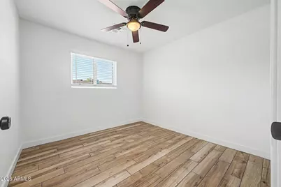 428 E Desert Drive, Phoenix, AZ 85042 - Photo 20