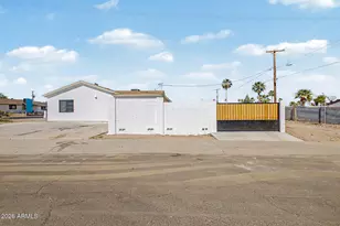 428 E Desert Dr, Phoenix, AZ 85042 - Photo 4