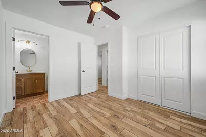 428 E Desert Drive, Phoenix, AZ 85042 - Photo 16