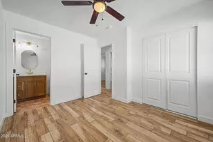 428 E Desert Dr, Phoenix, AZ 85042 - Photo 16