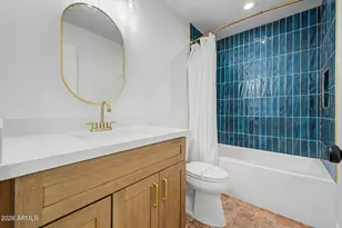 428 E Desert Dr, Phoenix, AZ 85042 - Photo 22