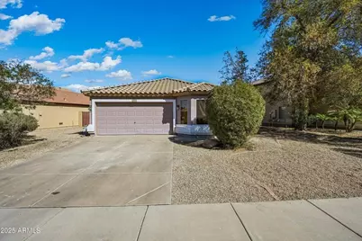 10930 W Wilshire Drive, Avondale, AZ 85392 - Photo 1