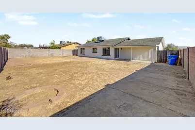 10826 W Montecito Avenue, Phoenix, AZ 85037 - Photo 26