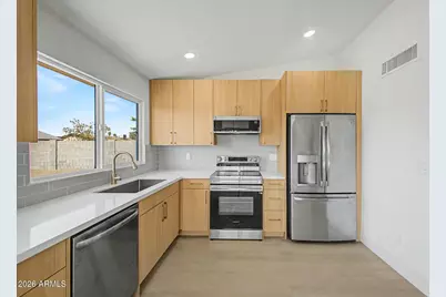 10826 W Montecito Avenue, Phoenix, AZ 85037 - Photo 2