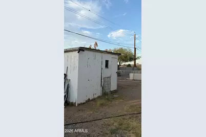 104 W Pueblo Avenue, Phoenix, AZ 85041 - Photo 32
