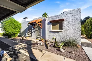 8030 E Oak St, Scottsdale, AZ 85257 - Photo 1