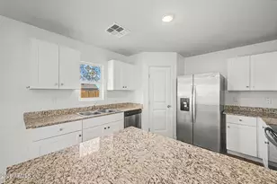 16015 S Naviska Rd, Arizona City, AZ 85123 - Photo 14