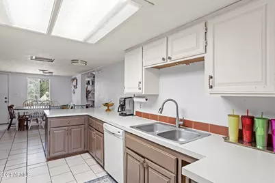 331 W Center Street, Wickenburg, AZ 85390 - Photo 6