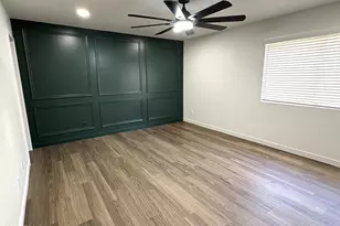 5725 N 68th Ave, Glendale, AZ 85303 - Photo 12