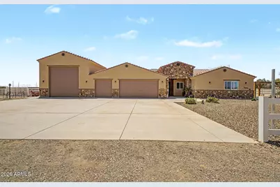 24039 W Cavedale Drive, Wittmann, AZ 85361 - Photo 1