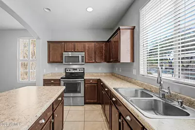 17746 W Banff Lane, Surprise, AZ 85388 - Photo 6