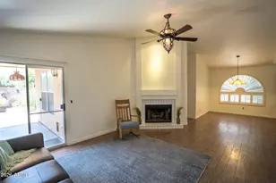 8011 W Laurel Ln, Peoria, AZ 85345 - Photo 4