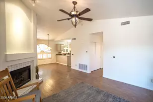 8011 W Laurel Ln, Peoria, AZ 85345 - Photo 6