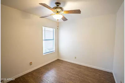 8011 W Laurel Lane, Peoria, AZ 85345 - Photo 14